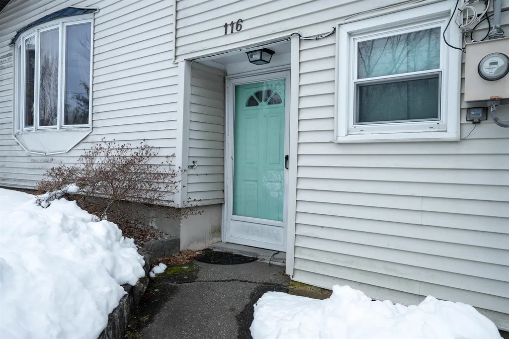 116 Railroad Avenue Epping NH 03042