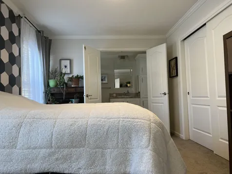 8 Barksdale Avenue Londonderry NH 03053