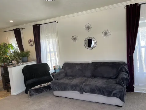 8 Barksdale Avenue Londonderry NH 03053