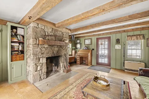 280 Coxboro Road Holderness NH 03245