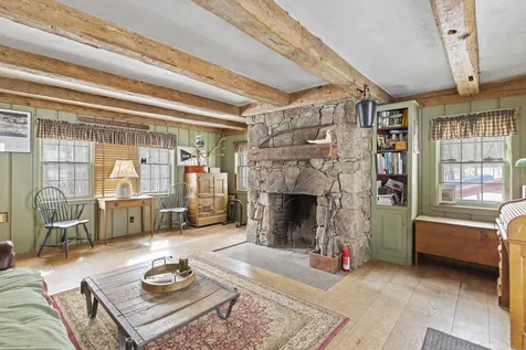 280 Coxboro Road Holderness NH 03245