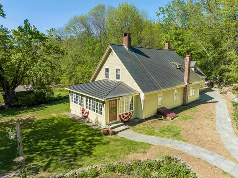 280 Coxboro Road Holderness NH 03245