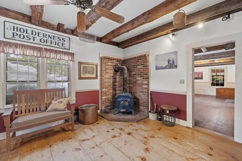 280 Coxboro Road Holderness NH 03245