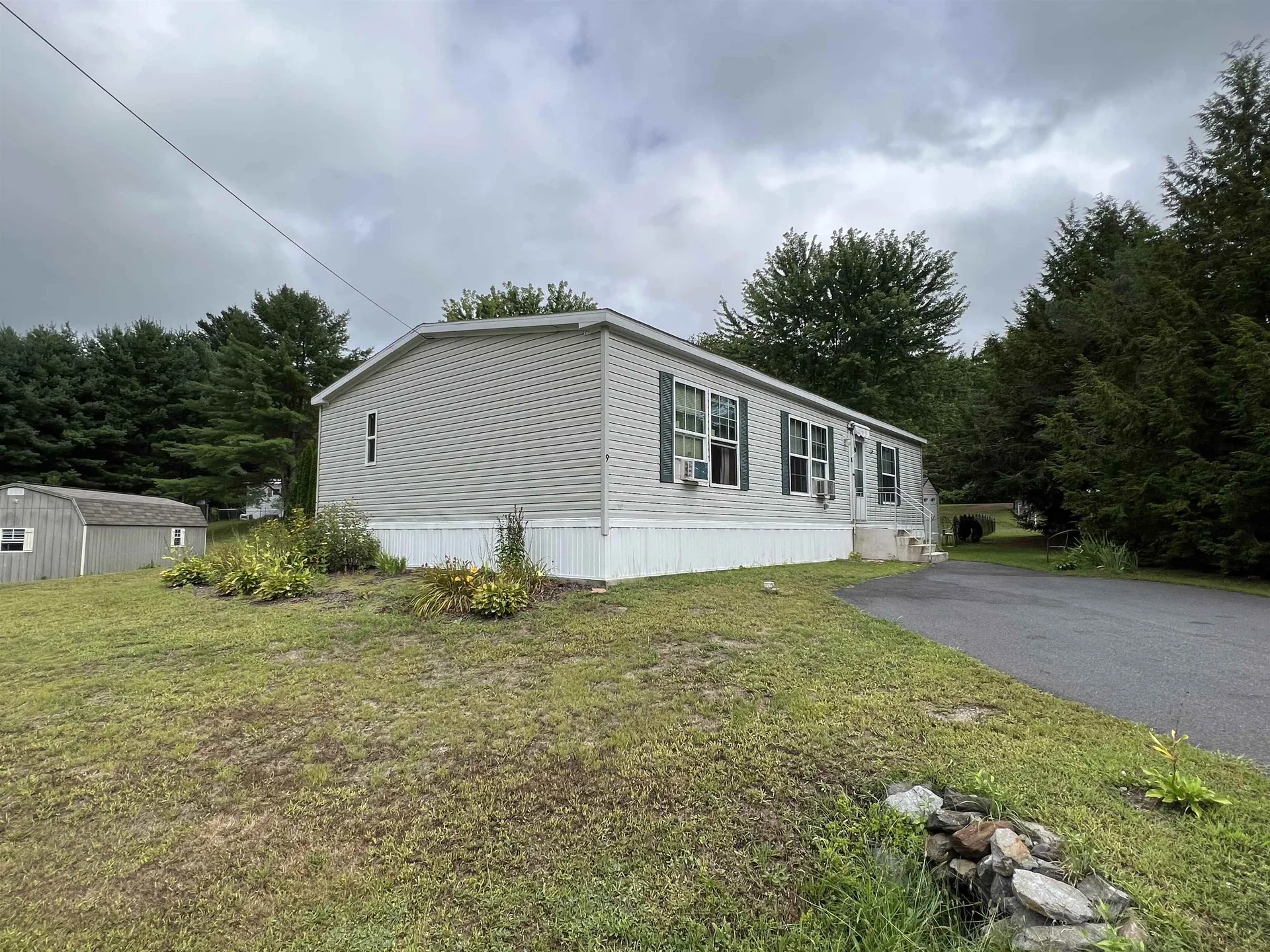 9 Harbourt Drive Winchester NH 03470