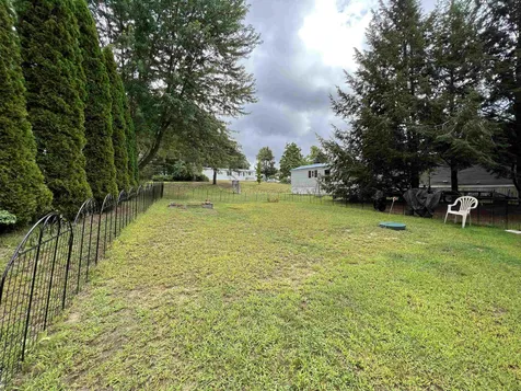 9 Harbourt Drive Winchester NH 03470