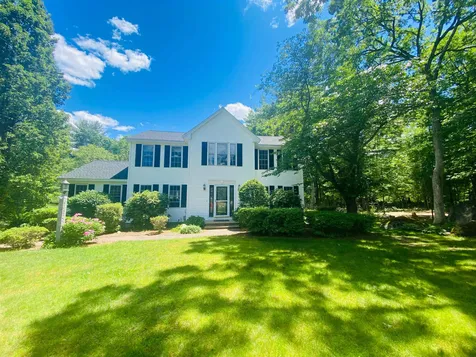 2 Watercrest Drive Londonderry NH 03053