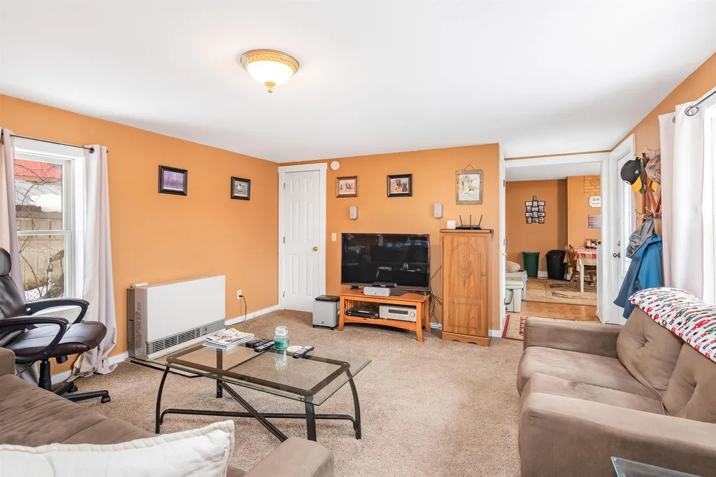 24 Ferry Street Hyde Park VT 05655