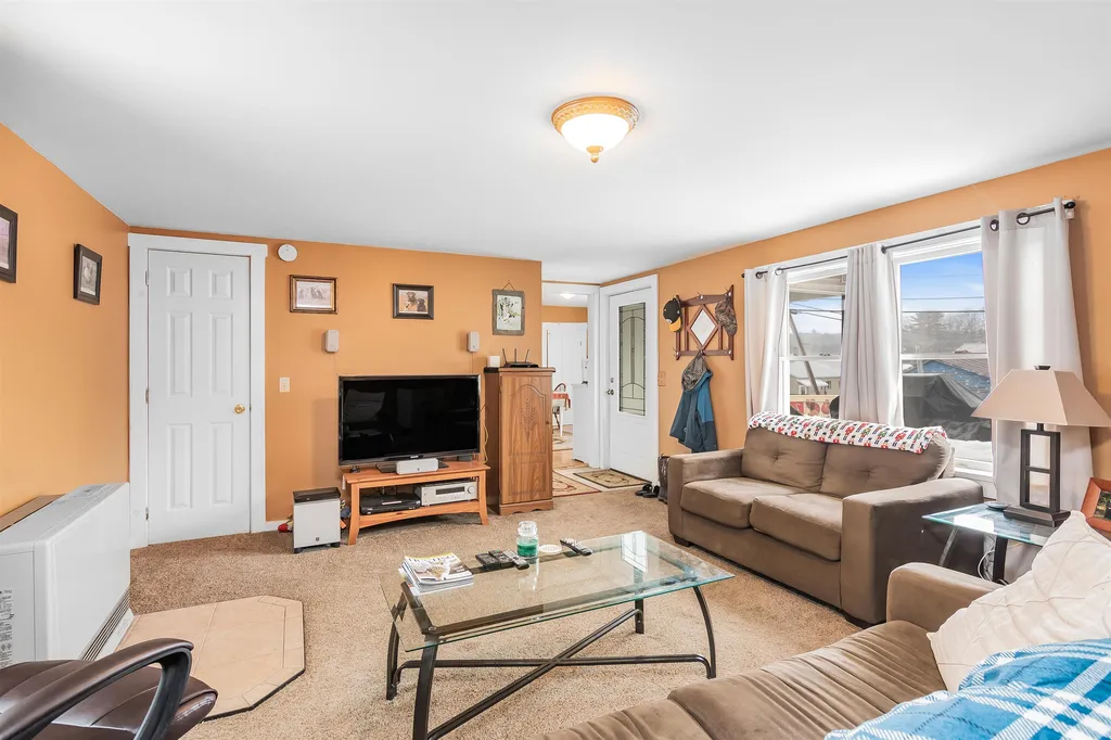 24 Ferry Street Hyde Park VT 05655