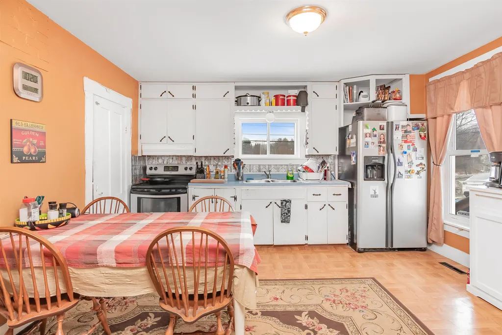 24 Ferry Street Hyde Park VT 05655