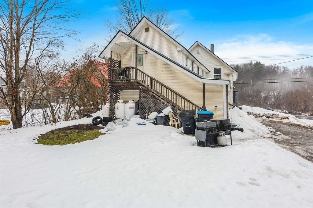 24 Ferry Street Hyde Park VT 05655