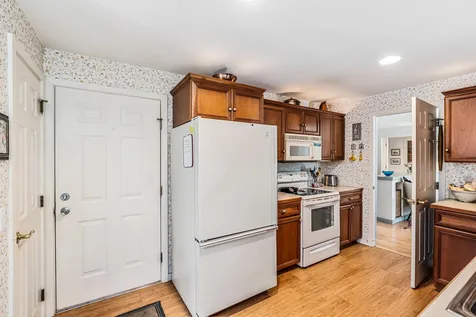 76 Fenwood Drive New London NH 03257