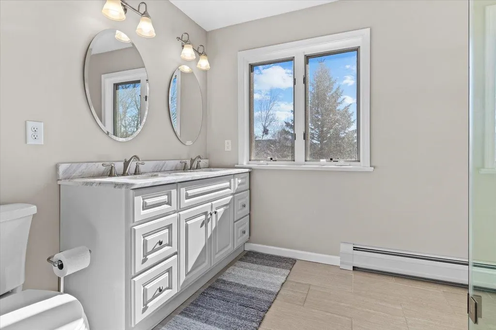 51 Moss Glen Lane South Burlington VT 05403