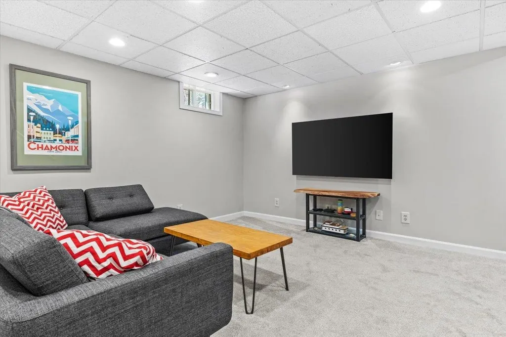 51 Moss Glen Lane South Burlington VT 05403