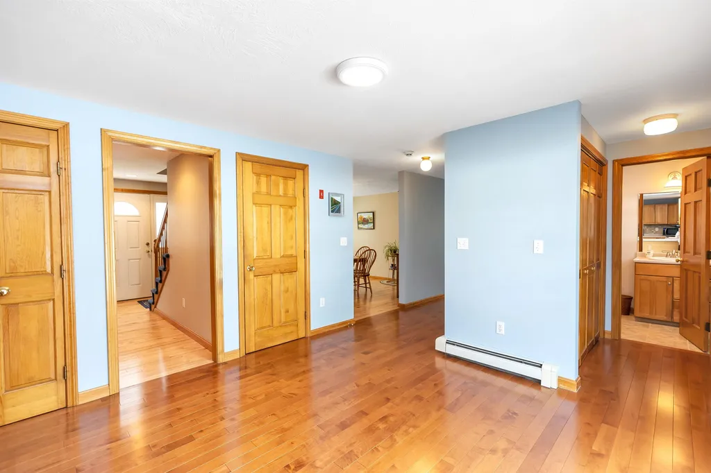 26 Fieldstone Drive Hooksett NH 03106