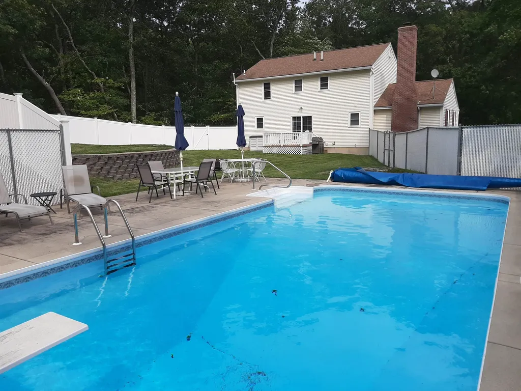 26 Fieldstone Drive Hooksett NH 03106