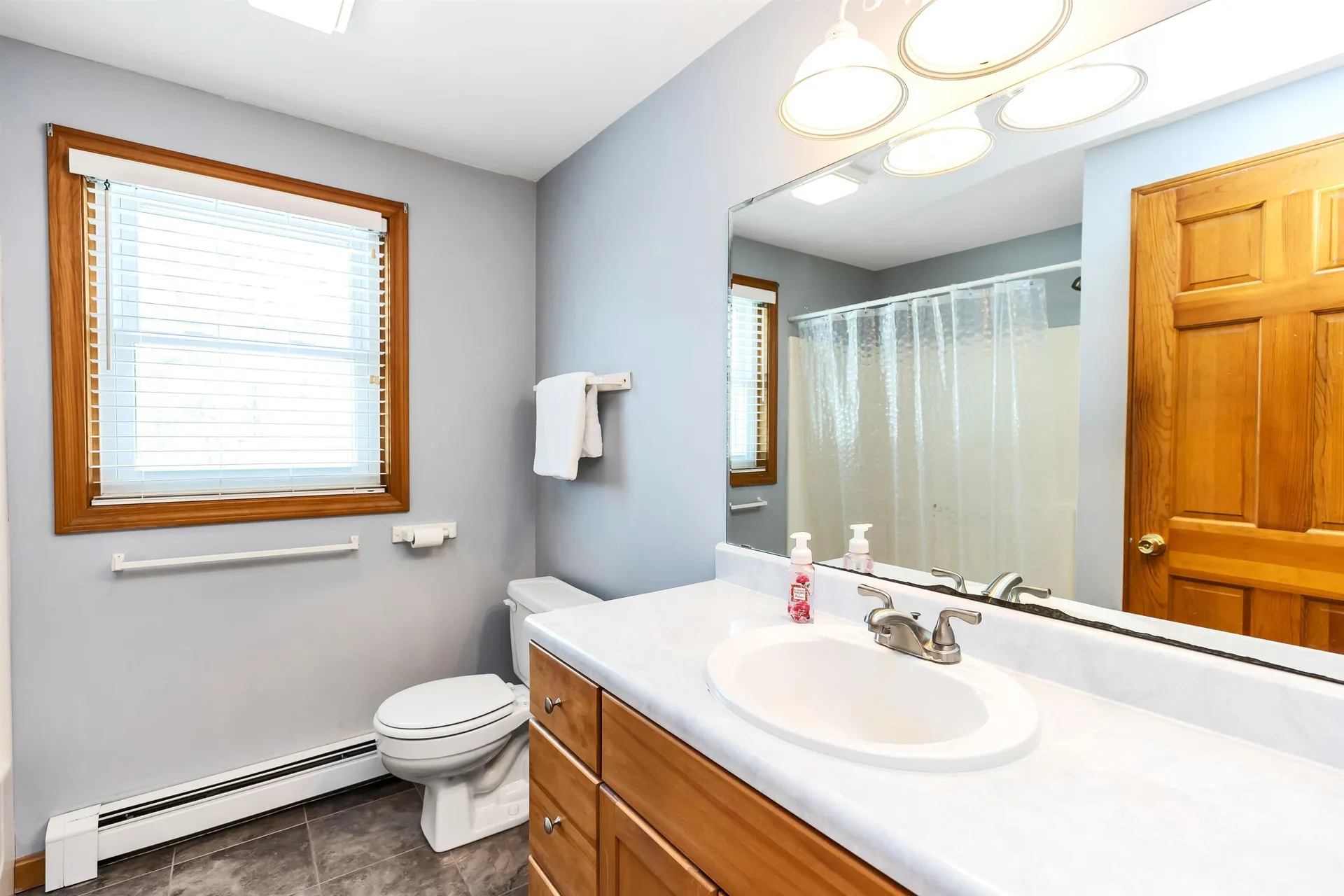 26 Fieldstone Drive Hooksett NH 03106