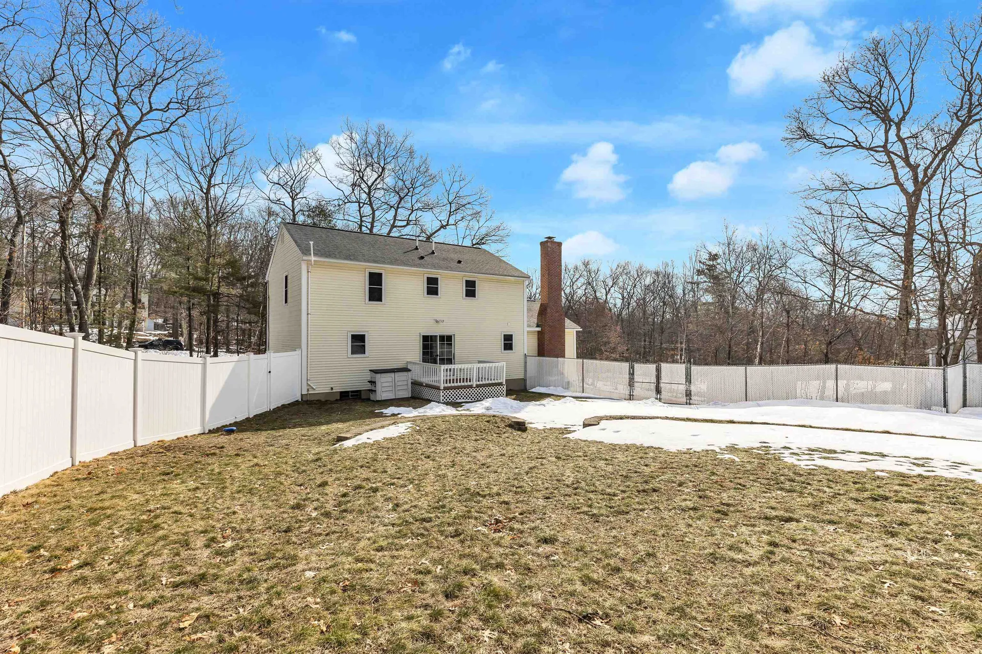 26 Fieldstone Drive Hooksett NH 03106