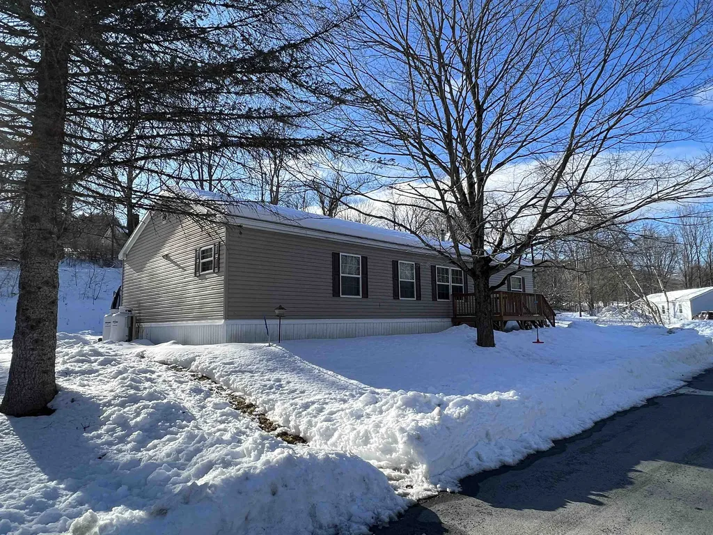 74 Linden Drive Hartford VT 05001