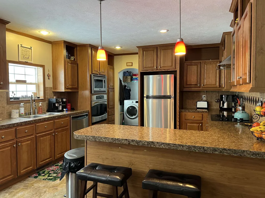 74 Linden Drive Hartford VT 05001
