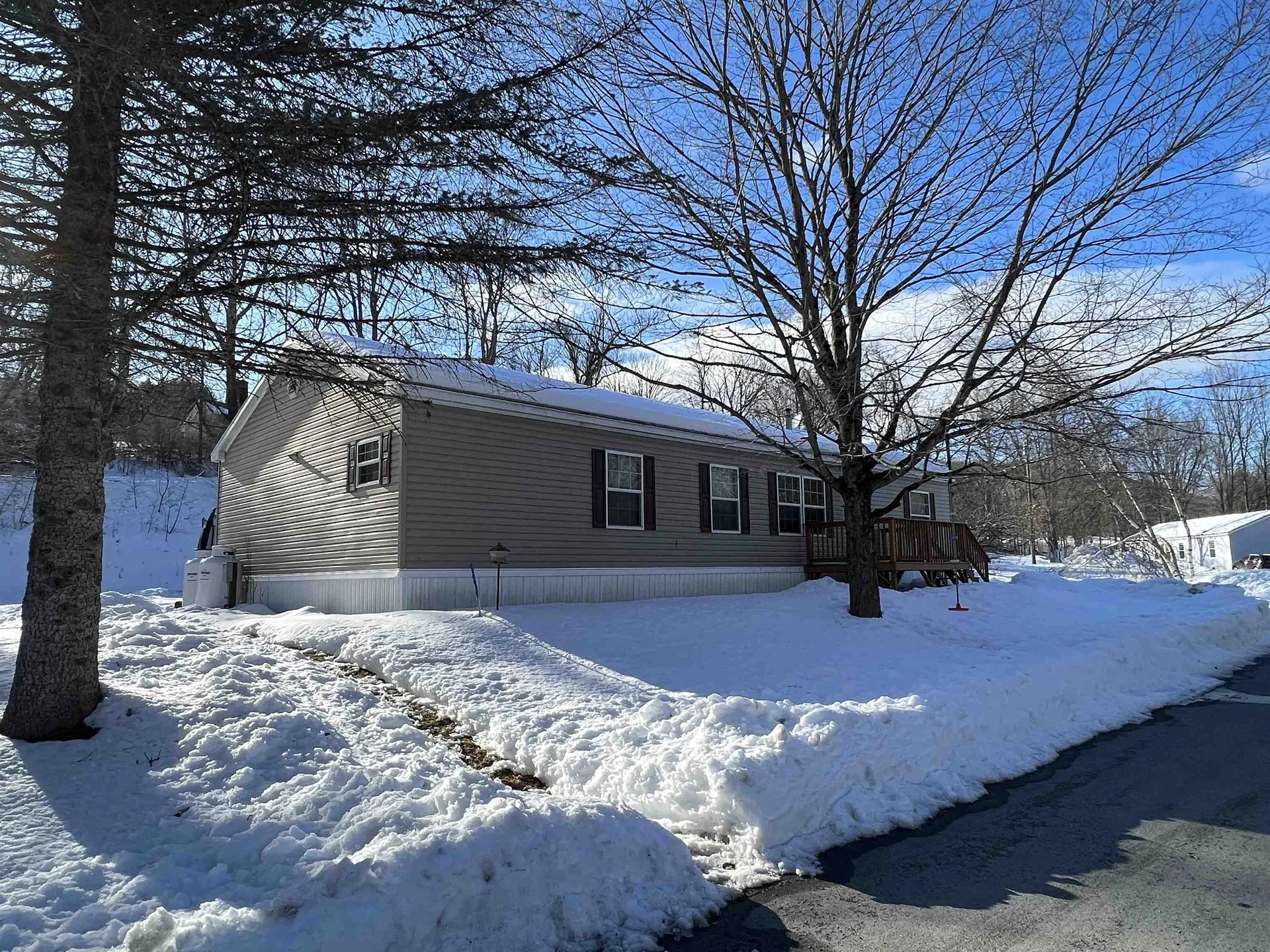 74 Linden Drive Hartford VT 05001