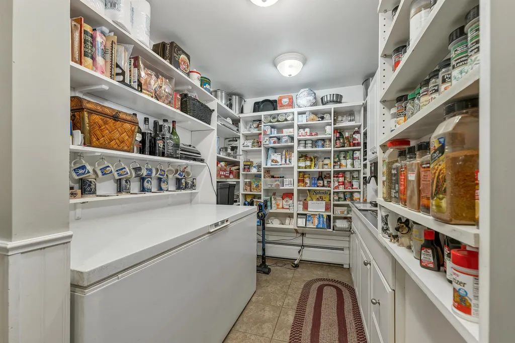 487 Governor Wentworth Highway Tuftonboro NH 03816
