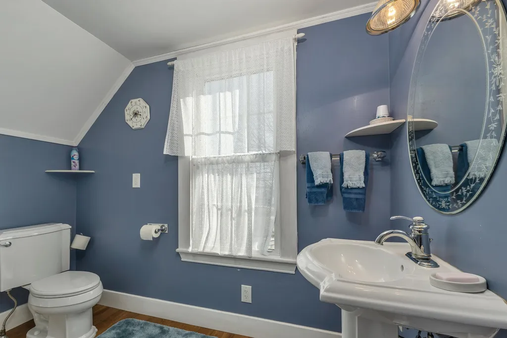 487 Governor Wentworth Highway Tuftonboro NH 03816