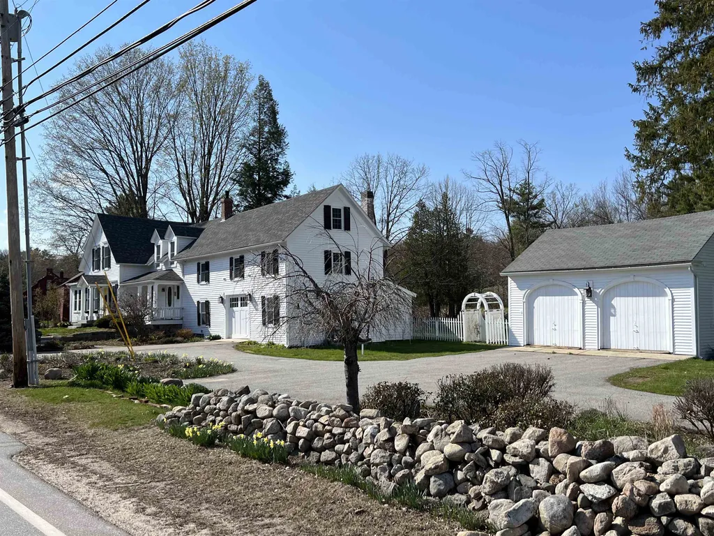 487 Governor Wentworth Highway Tuftonboro NH 03816