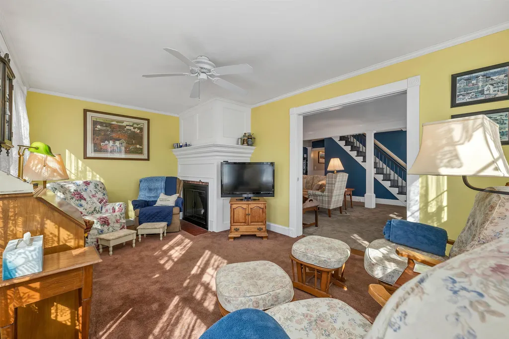 487 Governor Wentworth Highway Tuftonboro NH 03816