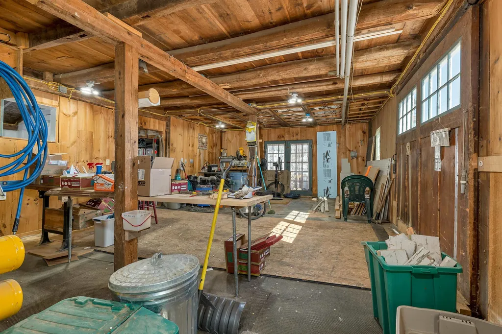 487 Governor Wentworth Highway Tuftonboro NH 03816