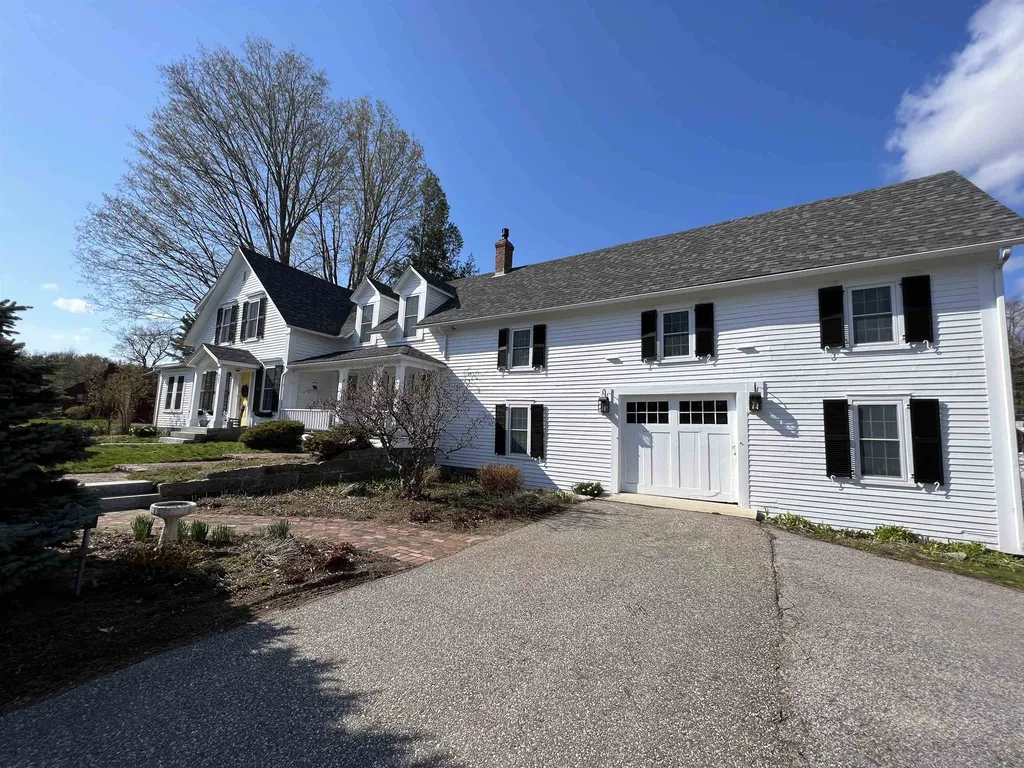 487 Governor Wentworth Highway Tuftonboro NH 03816
