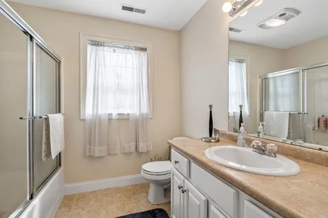 20 Ordway Lane Kingston NH 03848