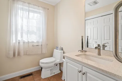 20 Ordway Lane Kingston NH 03848