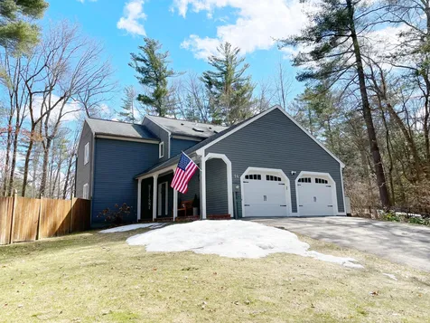 14 Standish Way Amherst NH 03031