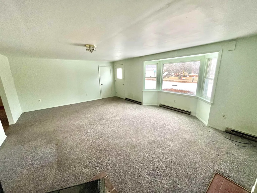 15 Pattee Hill Road Alexandria NH 03222