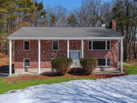 38 Meetinghouse Road Windham NH 03087