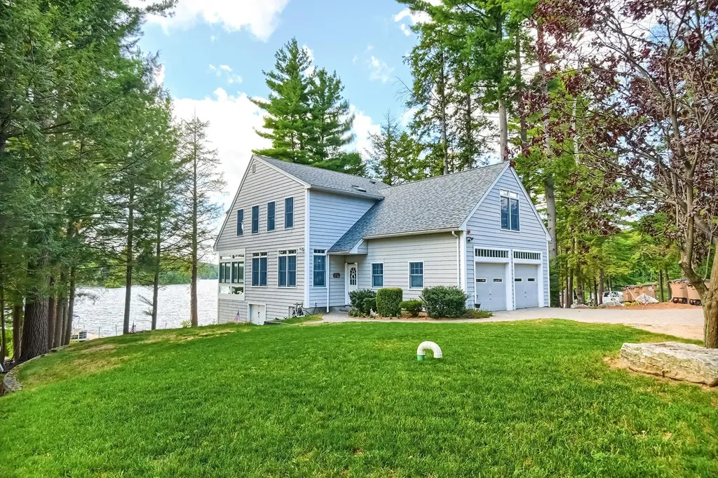 1 Rocky Point Lane Atkinson NH 03811