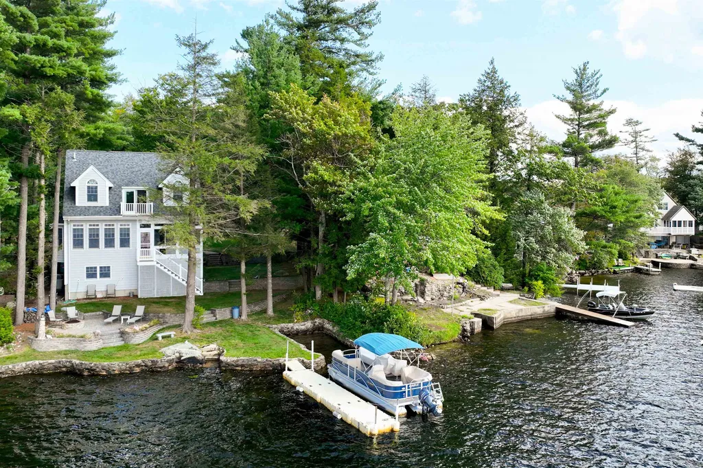 1 Rocky Point Lane Atkinson NH 03811