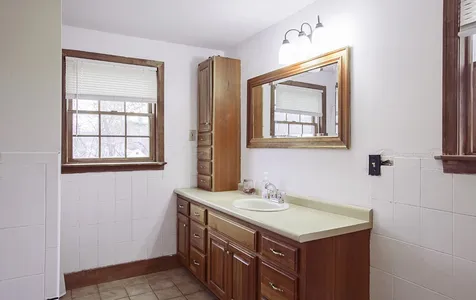 163 South Road Deerfield NH 03037