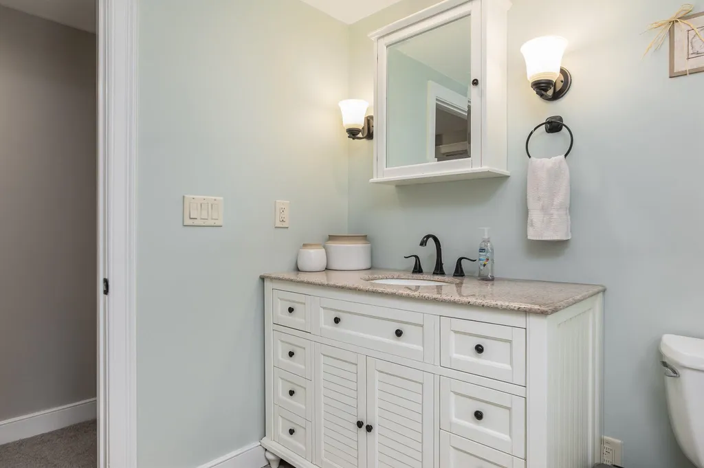 2 Edgewood Drive Bow NH 03304