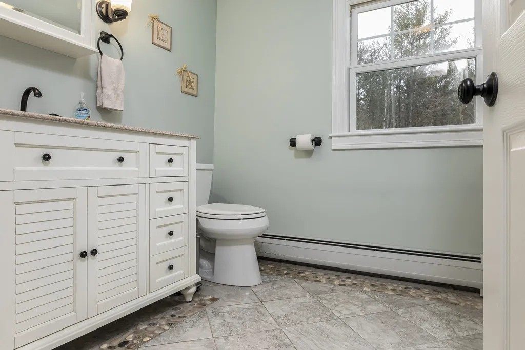 2 Edgewood Drive Bow NH 03304