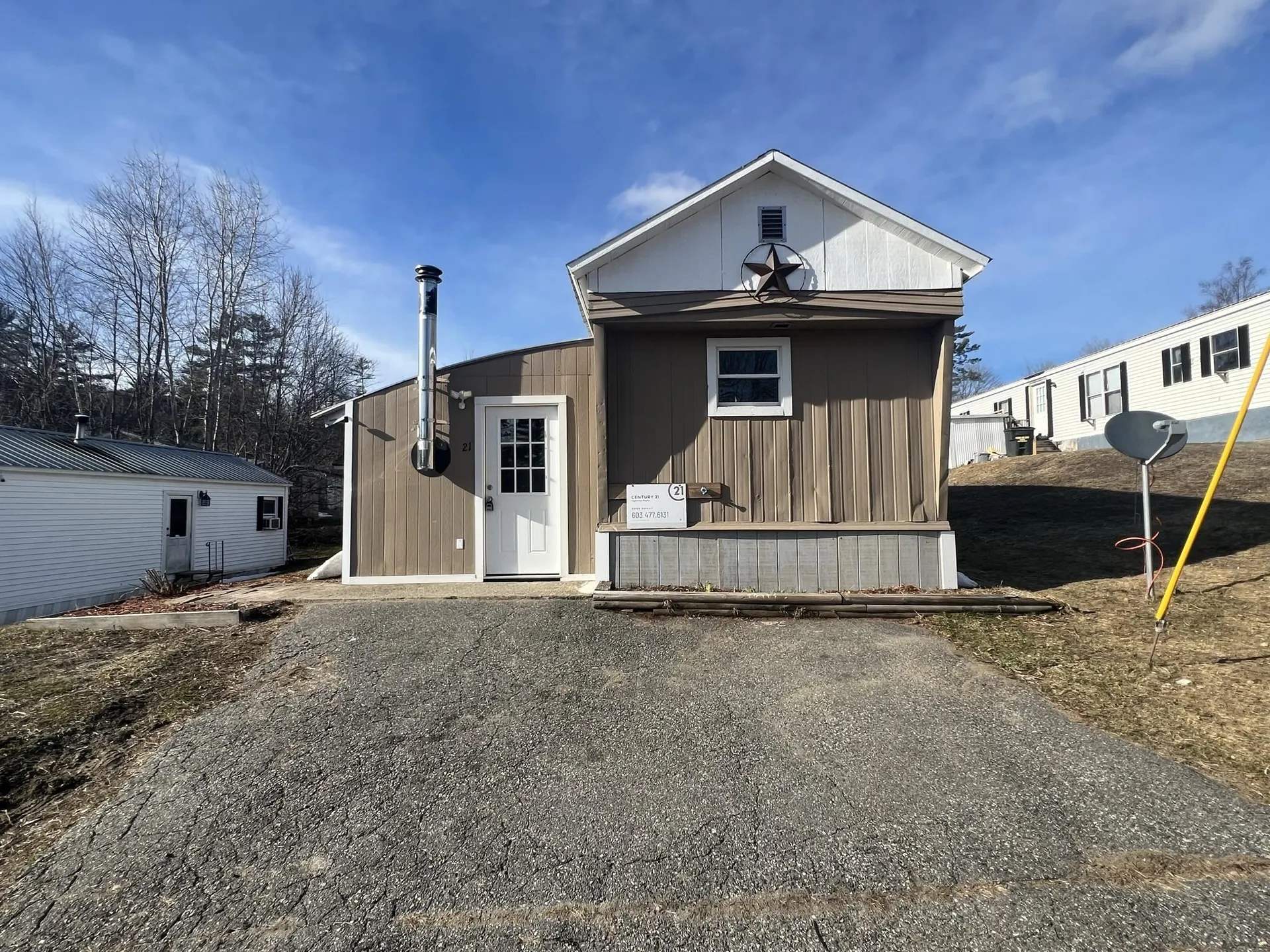 21 Fiske Place Claremont NH 03743