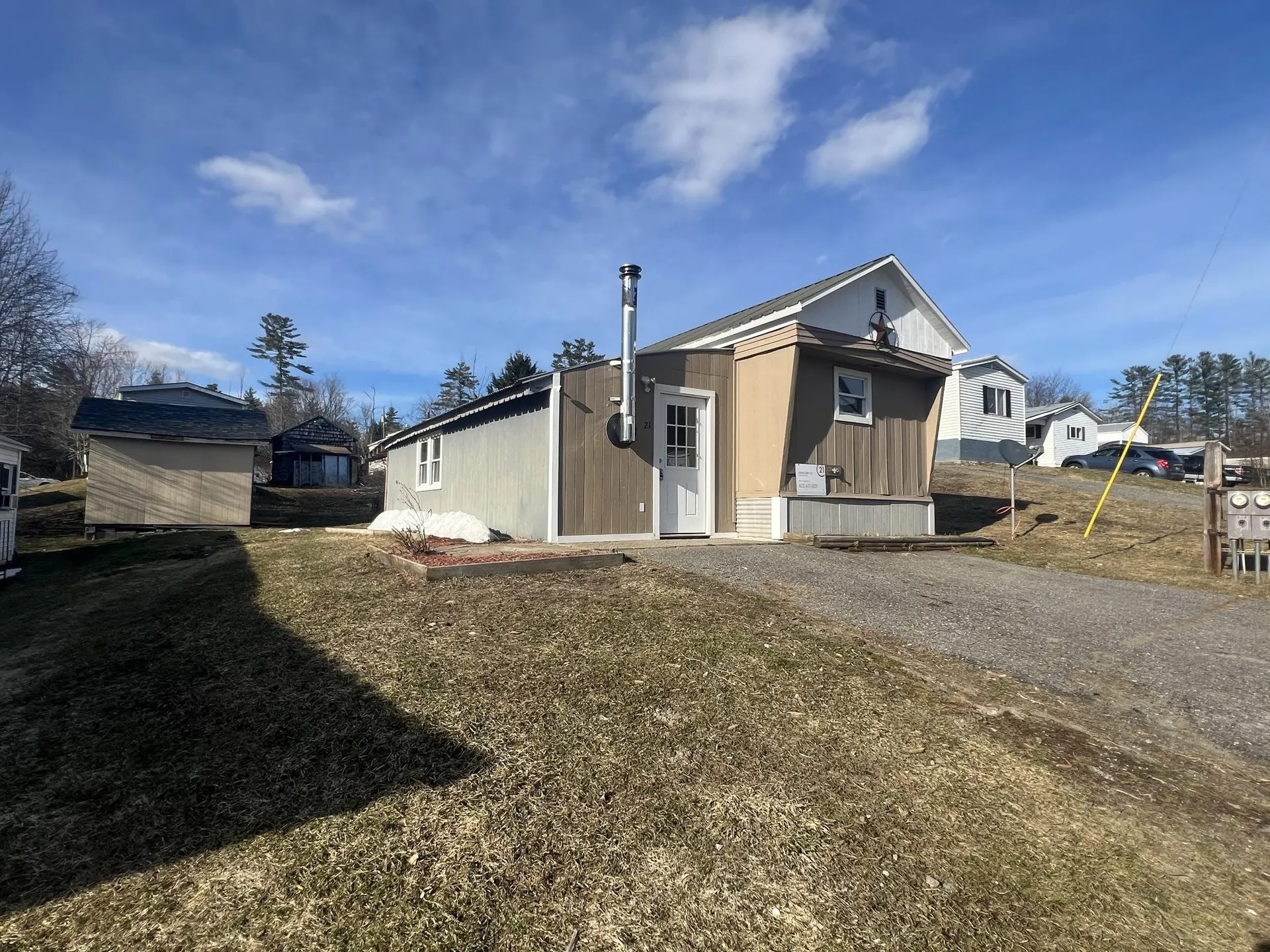 21 Fiske Place Claremont NH 03743