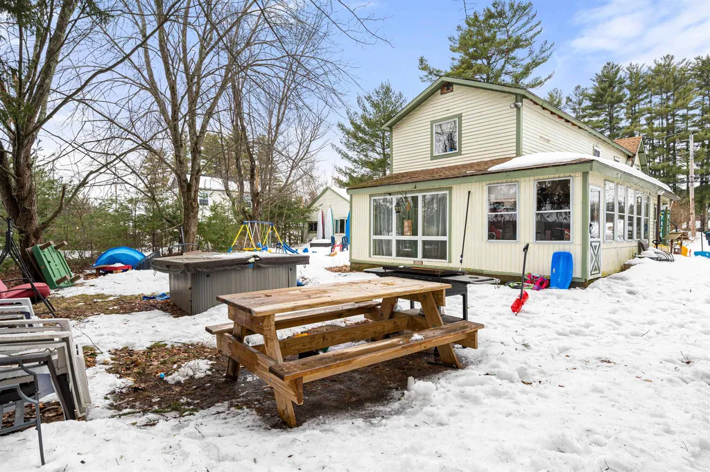 6 Hill Road Tilton NH 03276