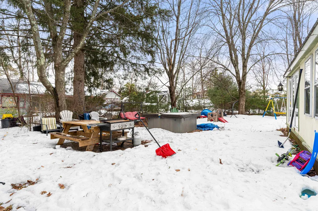 6 Hill Road Tilton NH 03276