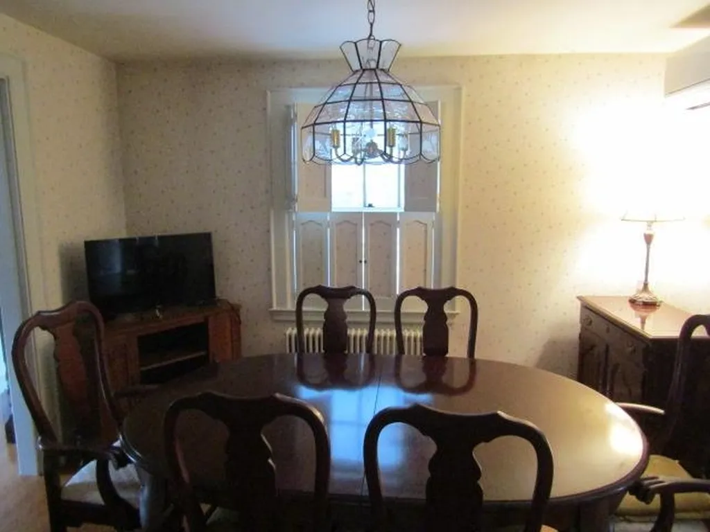 864 Woodbury Avenue Portsmouth NH 03801