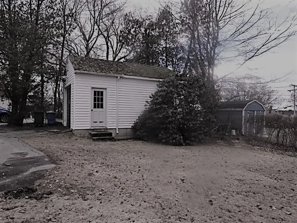 864 Woodbury Avenue Portsmouth NH 03801