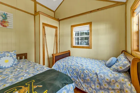 59 S Roberts Cove Road Wakefield NH 03872