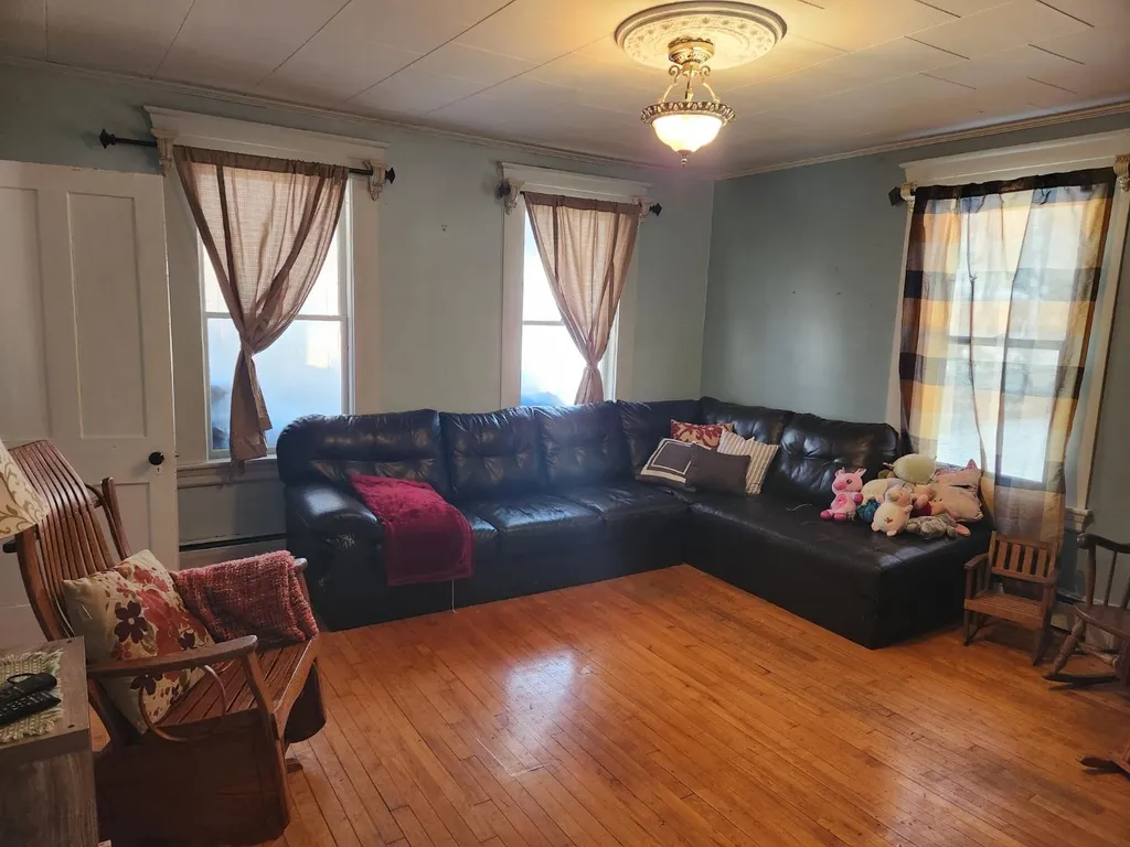 34 Mulberry Street Claremont NH 03743