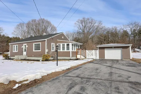 160 Broadhead Avenue Manchester NH 03103