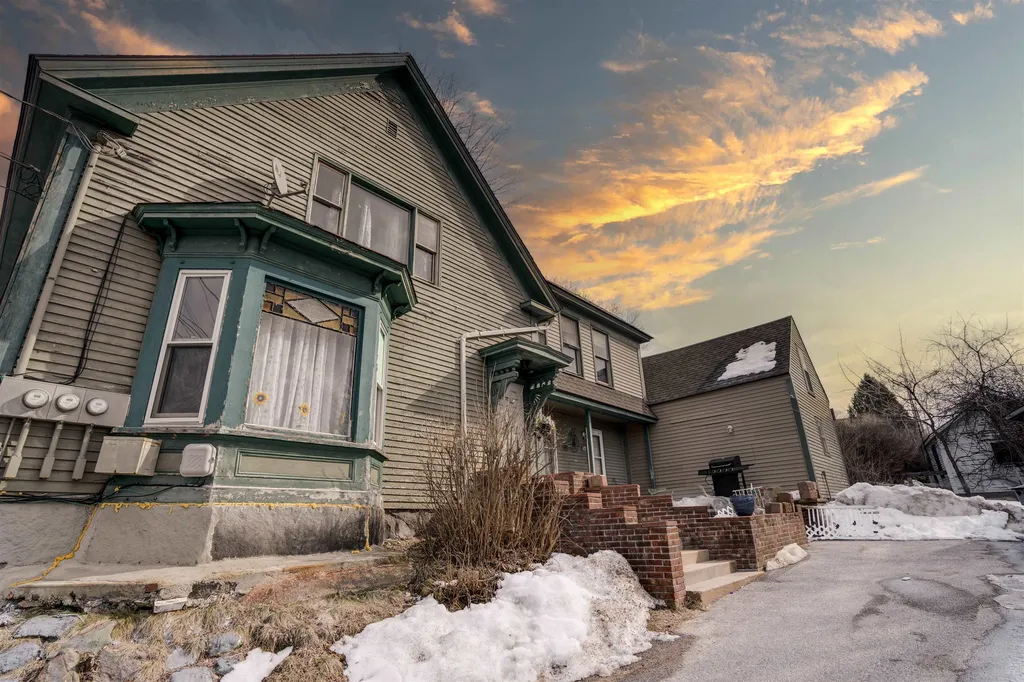 7 Elliott Street Laconia NH 03246